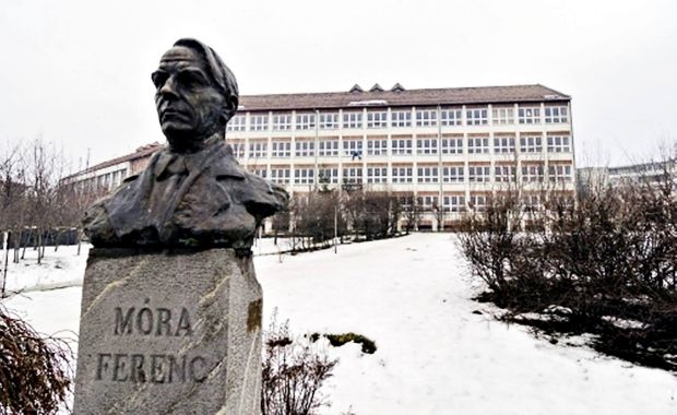 Mora